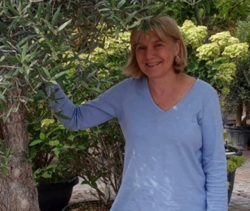 Janine Bluteau:  Violin and Treasurer